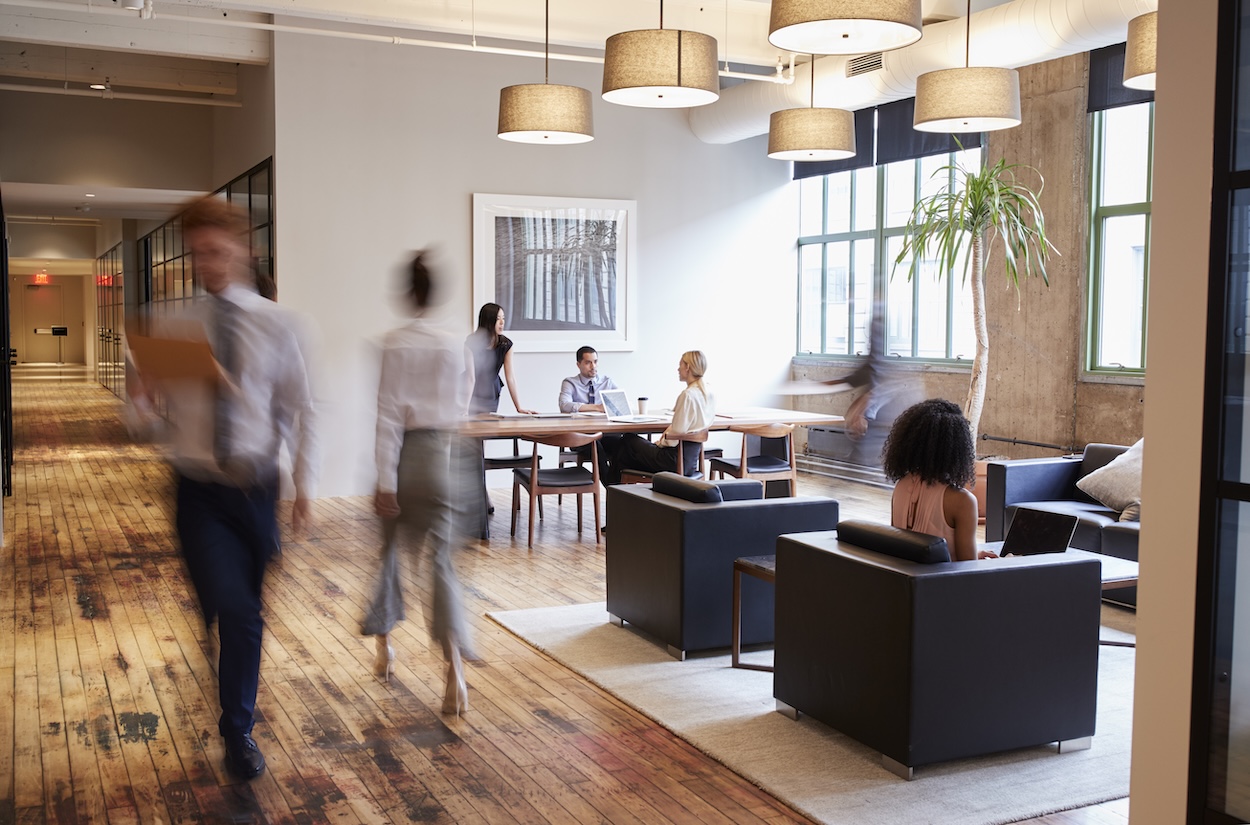 business-people-at-work-in-a-busy-luxury-office-sp-2026-01-05-22-55-39-utc.jpg