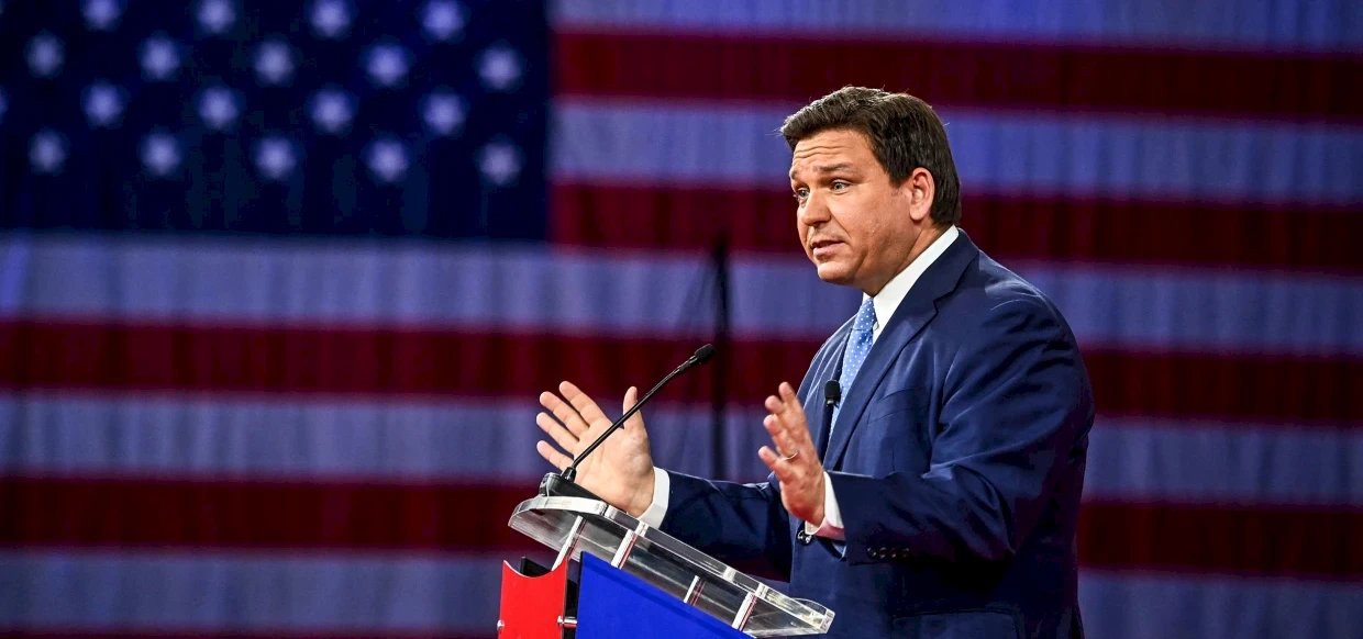 DeSantis Signs E-Verify Law For Private Employers