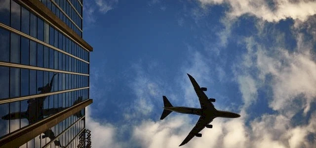 Weekend Roundup: United Airlines’ Bonus Lottery Fail and Workplace Drug Policies