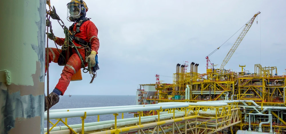 Oil & Gas Background Checks: A Quick Guide