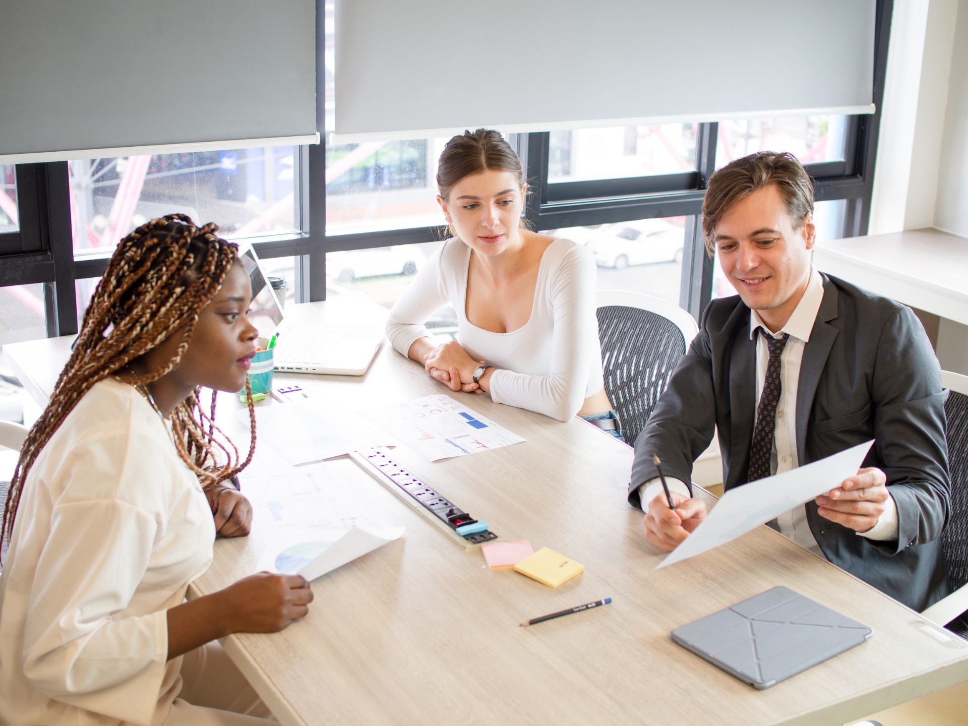 businesswoman-businessman-male-female-lady-person-2025-03-10-04-31-25-utc.jpg