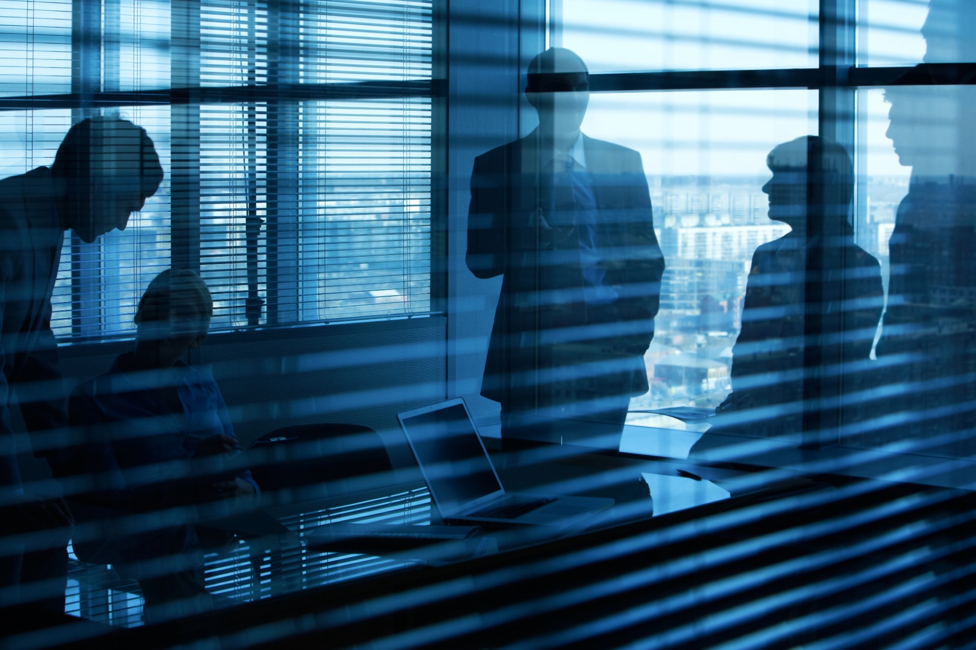people-in-the-office-2023-11-27-05-00-54-utc.jpg
